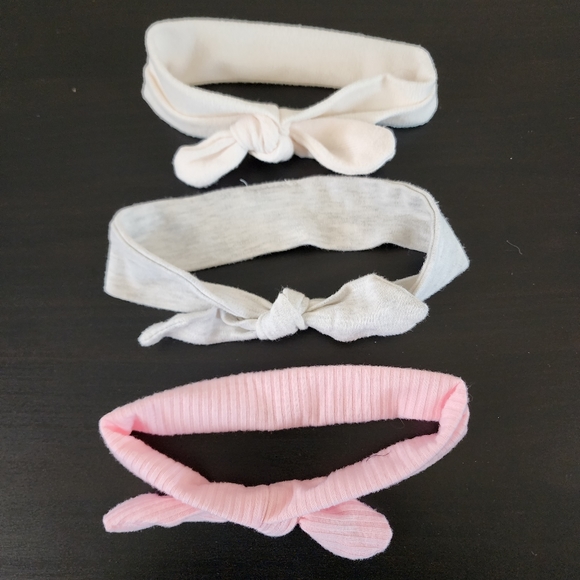 3/$12 ● 3 soft headbands sz 0-12m - Picture 2 of 2